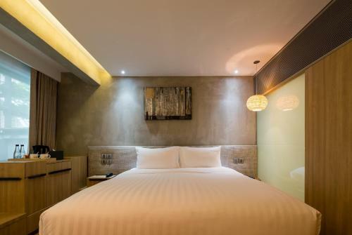 Hotel Ad Lib