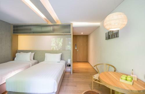 Hotel Ad Lib