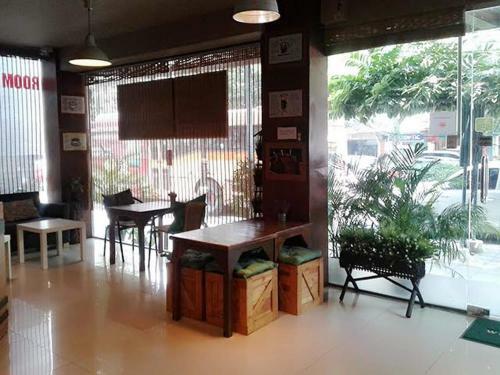 Hostal Rainforest Guest House