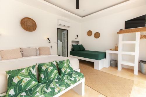 Eden Beach Villas