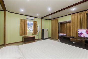 Hostal Kamala Beach Residence