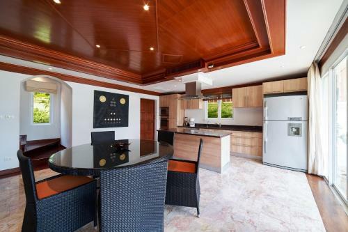 Aparthotel Surin Sabai Condominium