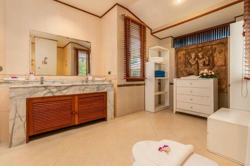 Aparthotel Surin Sabai Condominium