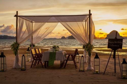 Hotel Tup Kaek Sunset Beach Resort-sha Plus