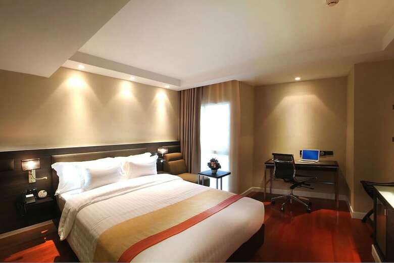 Amora Neoluxe Hotel