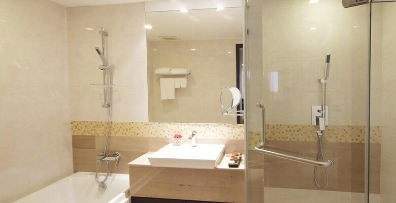 Amora Neoluxe Hotel