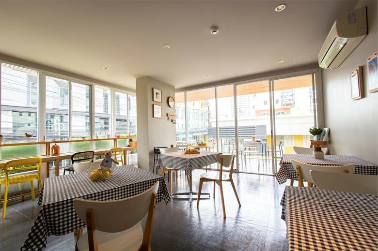 Lemontea Hotel