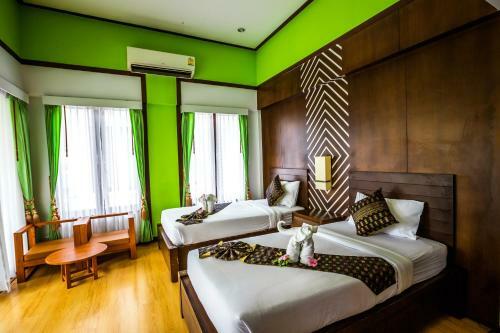 Hotel Phi Phi Andaman Beach Resort