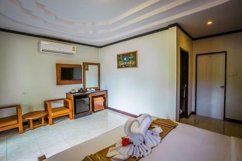 Hotel Phi Phi Andaman Beach Resort