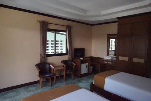 Hotel Phi Phi Andaman Beach Resort