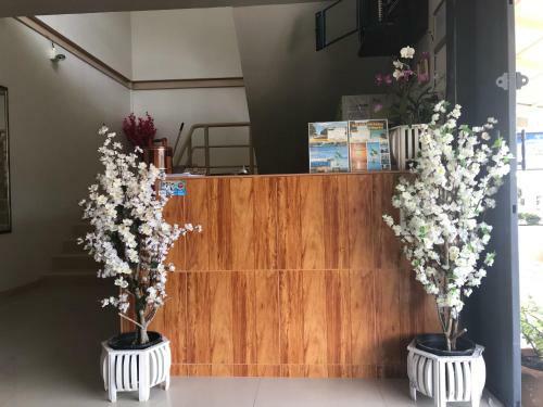 Hostal B Place Guesthouse