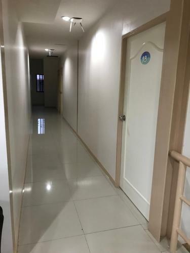 Hostal B Place Guesthouse