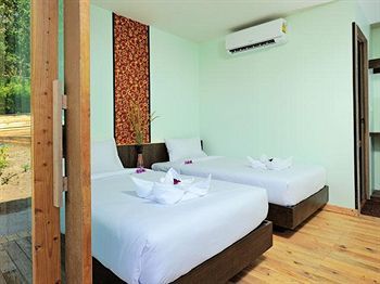 Phi Phi Sea Sky Resort
