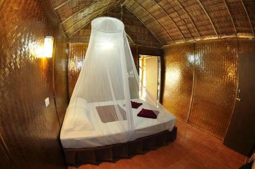 Hotel Phi Phi Hill Bamboo Bungalow