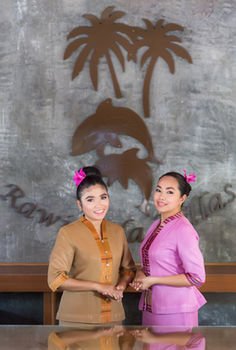 Hostal Ibiza House Phi Phi