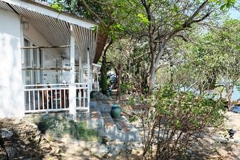 Sangthian Beach Resort