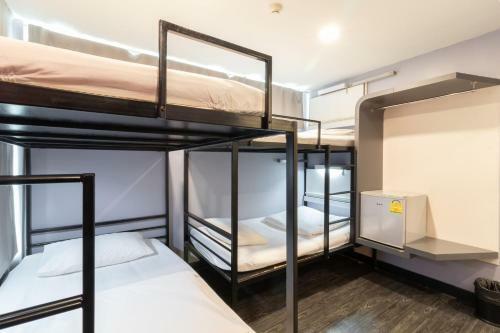 Cheqinn Bangkok Hostel