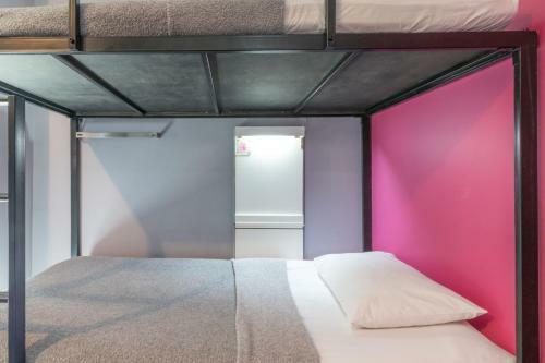 Cheqinn Bangkok Hostel