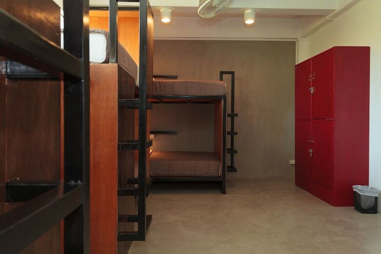 Bed & Breakfast Kama Bangkok