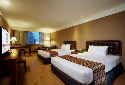 Twin Towers Hotel
