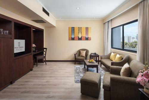 Twin Towers Hotel