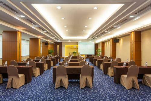Twin Towers Hotel