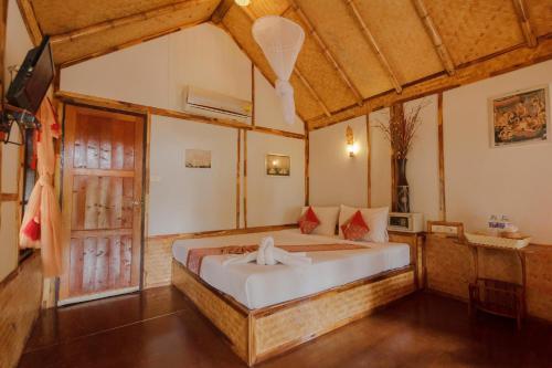 Hotel Phuphaya Seaview Resort