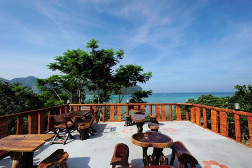 Hotel Phuphaya Seaview Resort