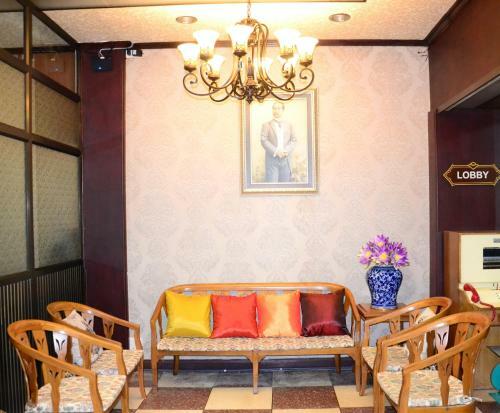 Hostal Bangkok Condotel