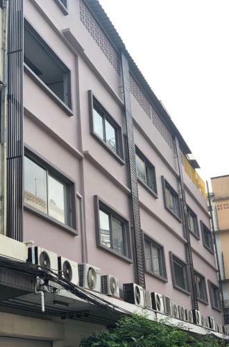 Hostal Bangkok Condotel