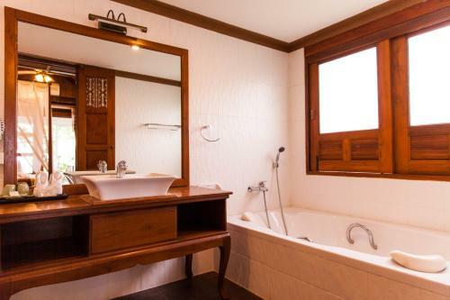 Hotel Cocopalm Beach Resort