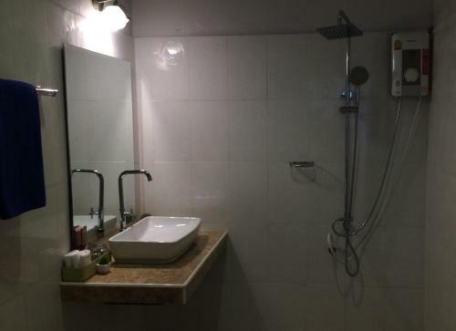 Hotel Kathalee Beach Resort & Spa