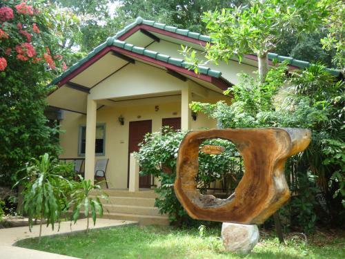 Hotel Samui Beach Resort