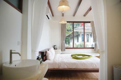 Hotel Resolution Resort