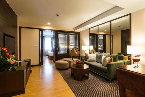 Hotel Legacy Suites Sukhumvit By Compass Hospitality