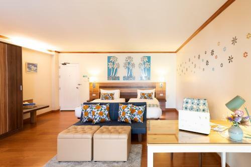 Hotel Palm Coco Mantra