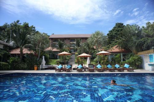 Hotel Palm Coco Mantra