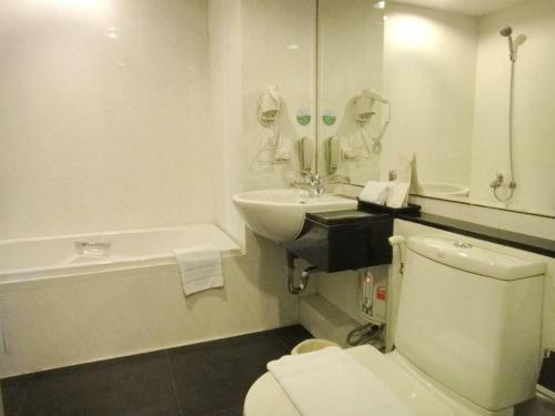 Hotel The Patra