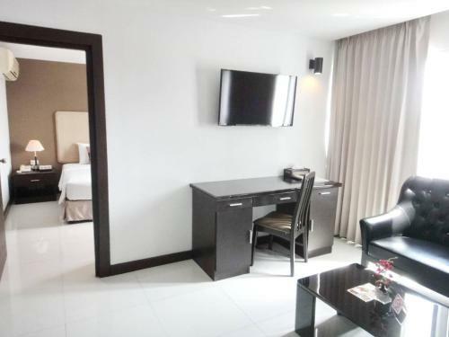 Hotel The Patra