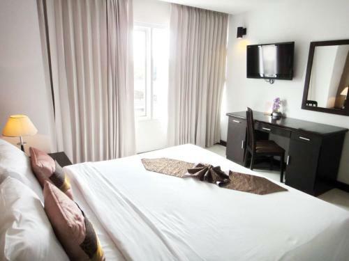 Hotel The Patra