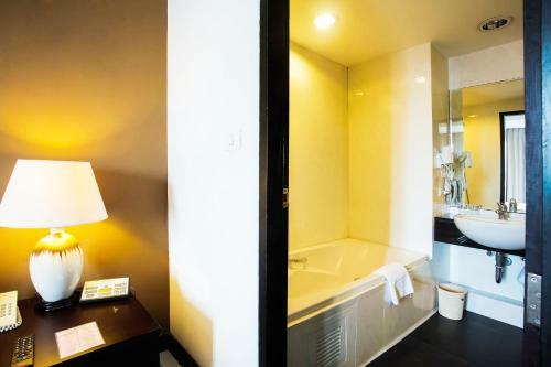 Hotel The Patra