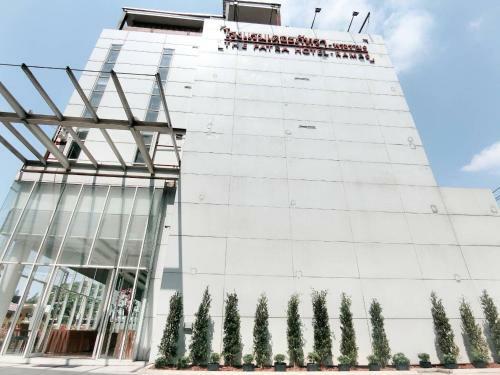Hotel The Patra