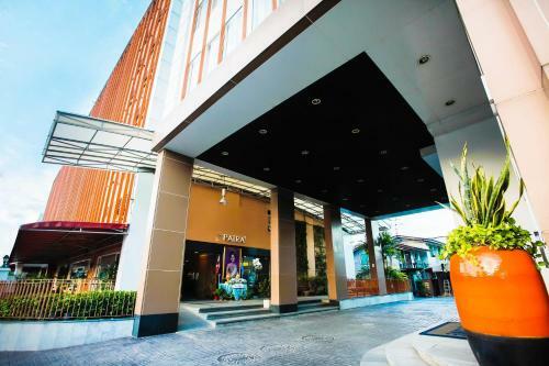 Hotel The Patra