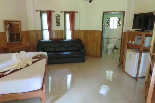 Hostal Macura Resort