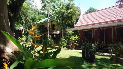 Hostal Macura Resort