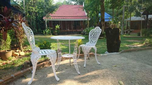 Hostal Macura Resort