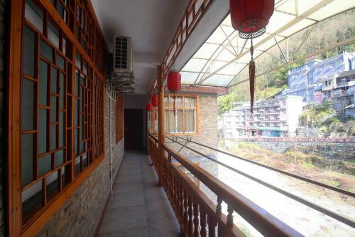 Hostal Fenghuang Ancient City Jiaxing Inn
