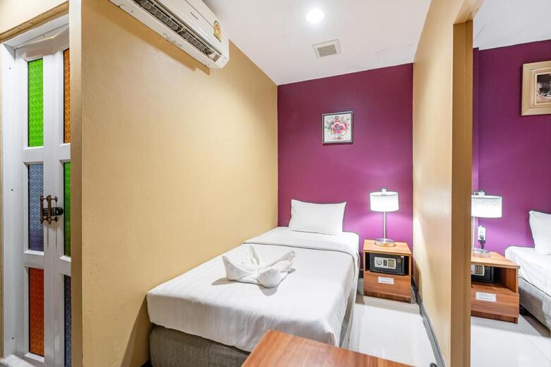 Hostal The Richy Place Guest House