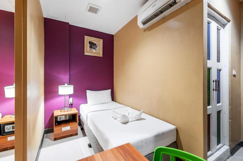 Hostal The Richy Place Guest House
