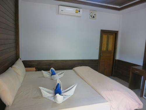 Dewshore Resort